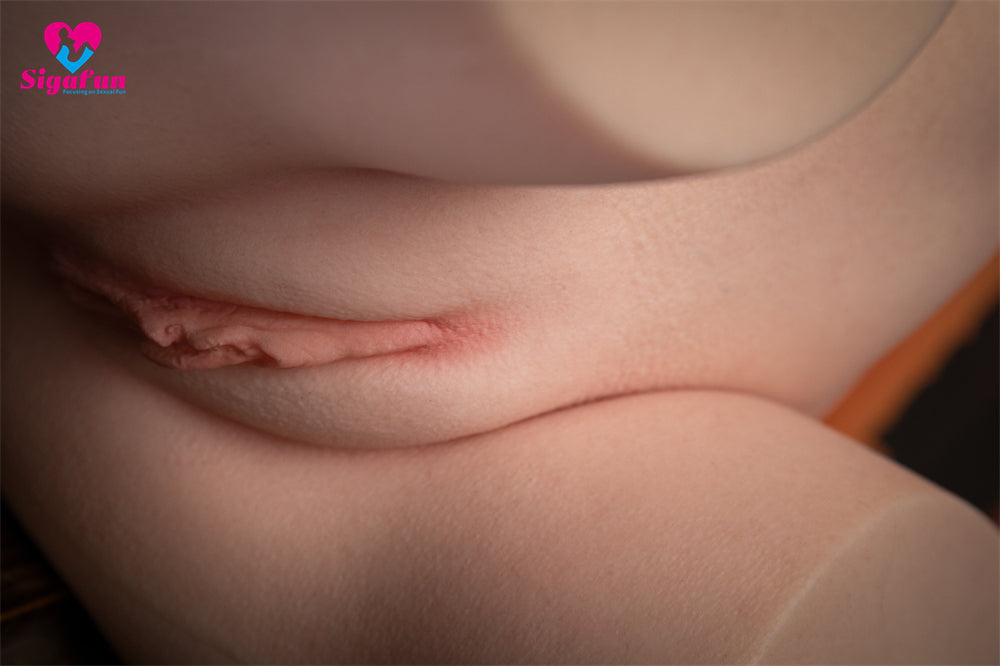 55cm/1ft9 E-cup Silicone Sex Doll Torso – Hannah