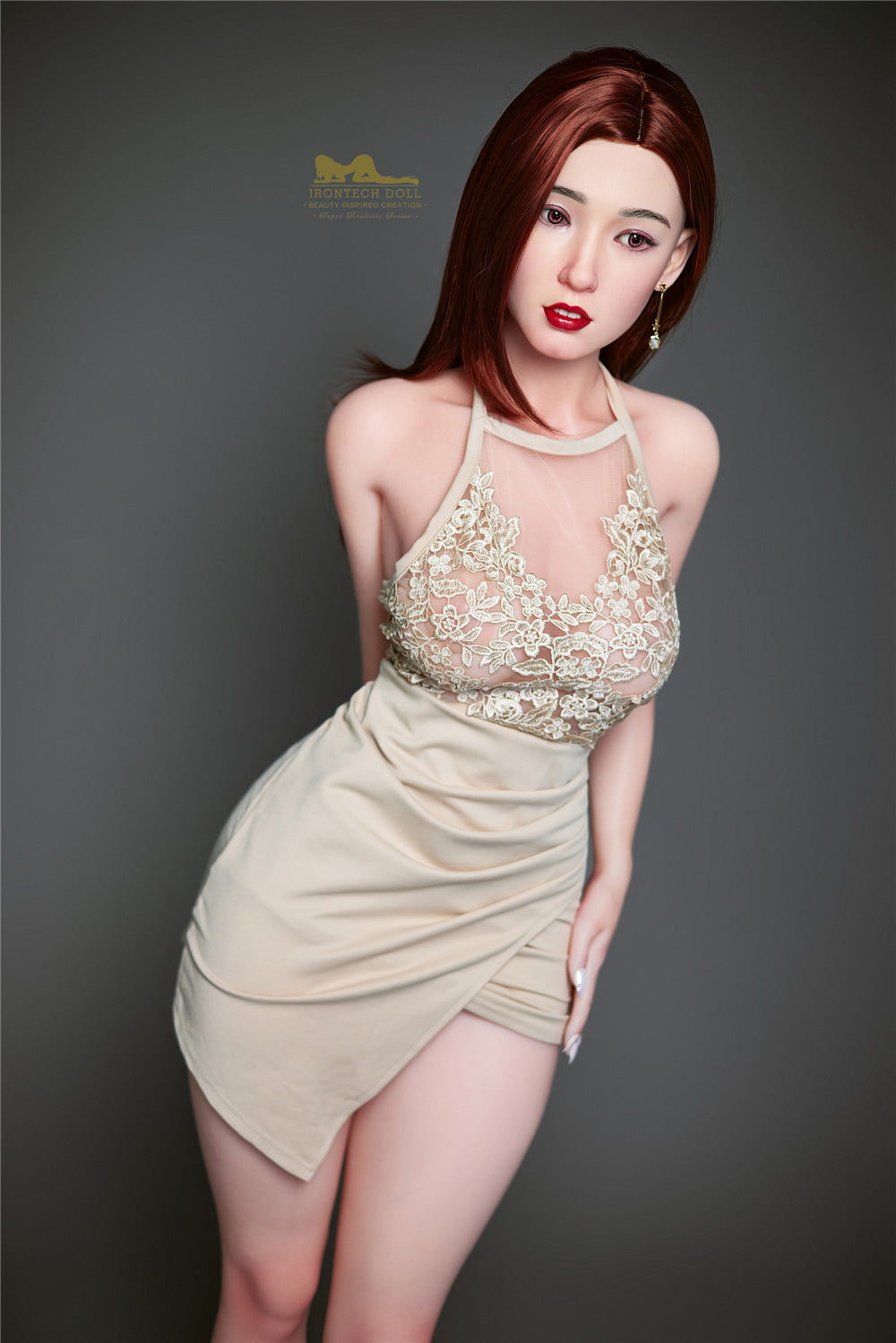 153 cm große Silikon-Sexdoll mit E-Körbchen – Betty