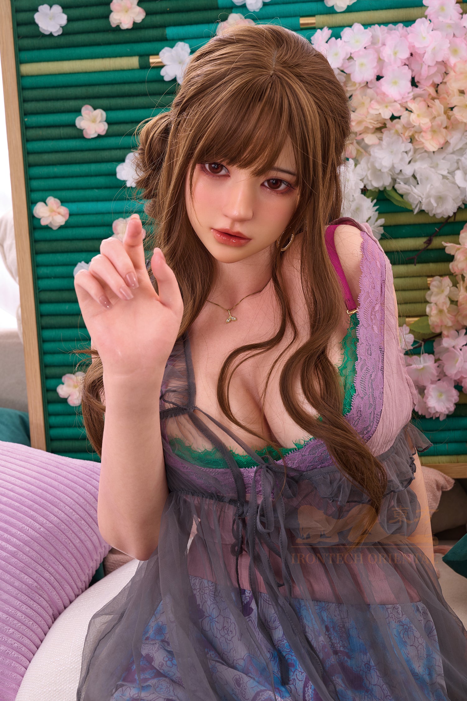 161 cm große Silikon-Sexdoll mit D-Körbchen – Evie