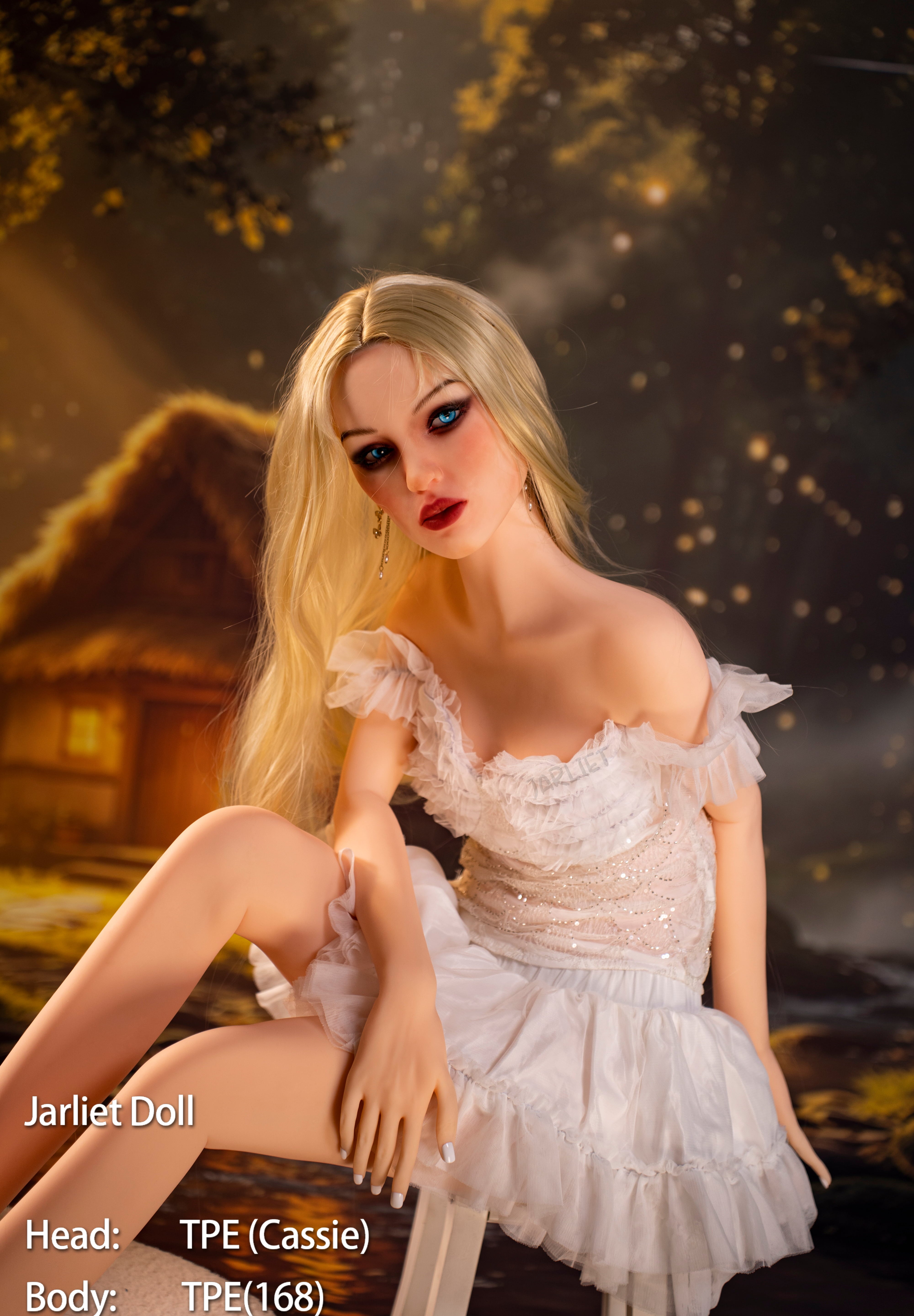168cm/5ft5 A-cup TPE Sex Doll – Cassie