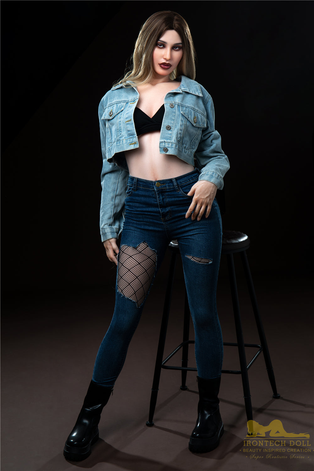 身長168cm/5フィート5インチ、Bカップのシリコン製セックスドール – パール