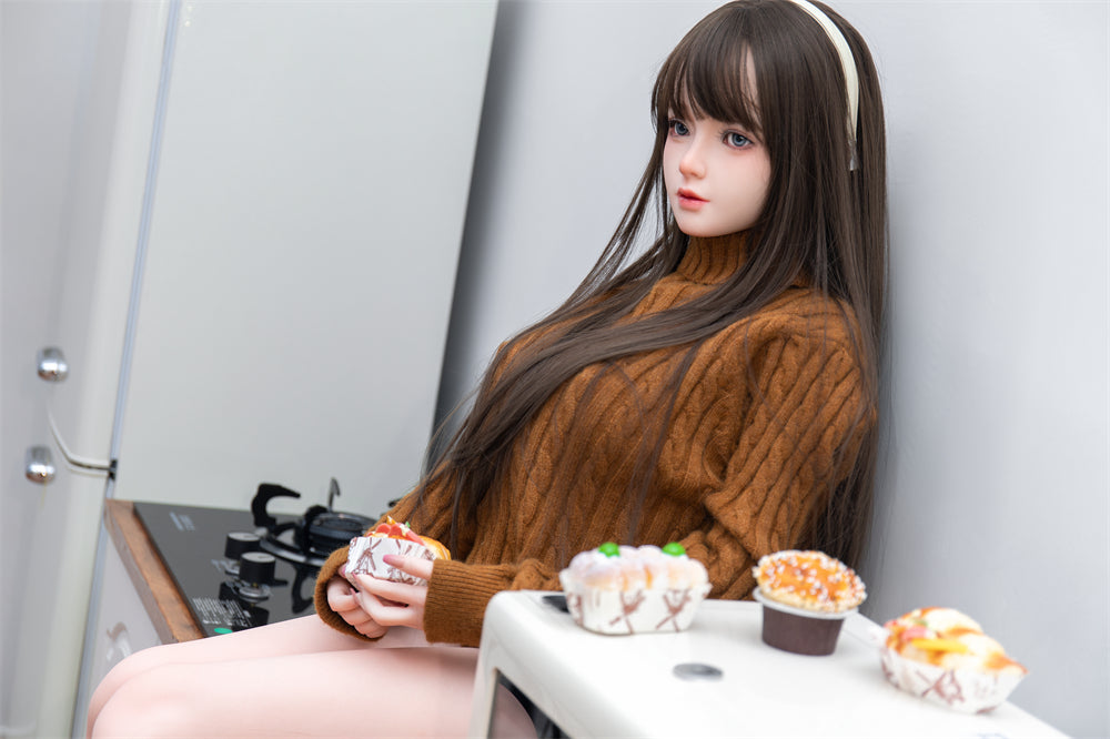 身長148cm/4フィート8インチ、Dカップのシリコン製セックスドール – エラリア
