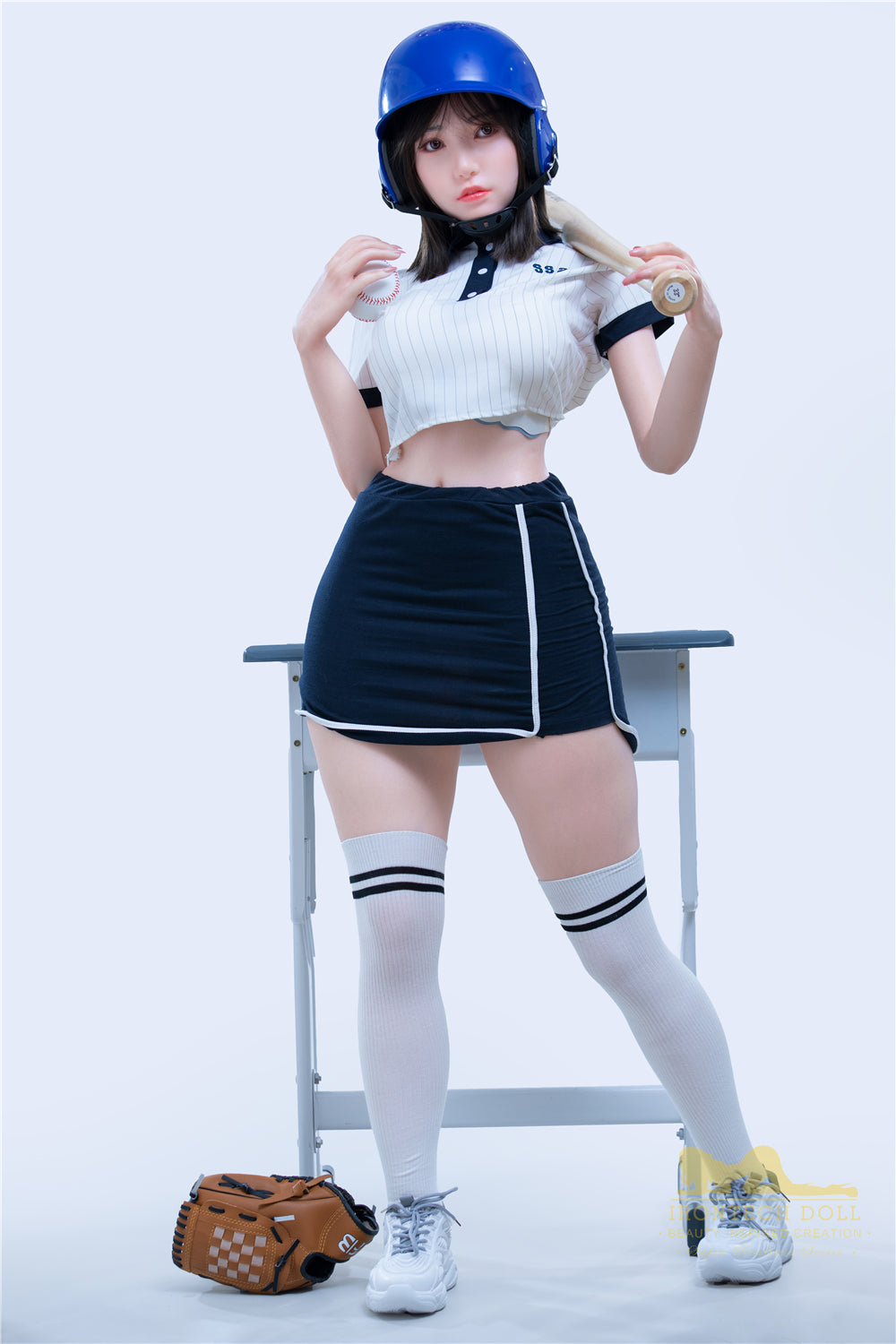 153 cm große Silikon-Sexdoll mit E-Körbchen – Suki