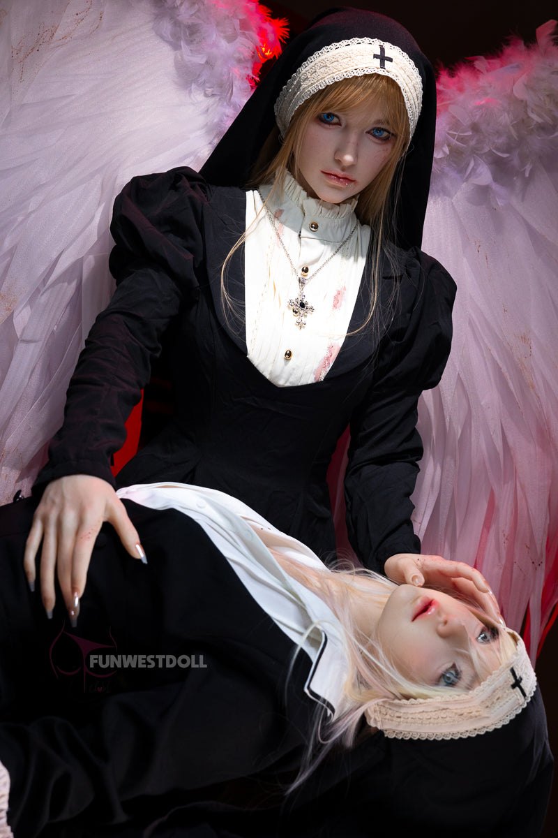 159 cm große Silikon-Sex-Puppe mit A-Körbchen – Bella
