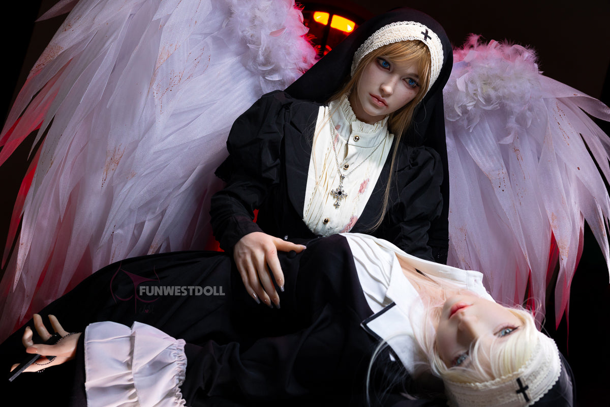 159 cm große Silikon-Sex-Puppe mit A-Körbchen – Bella